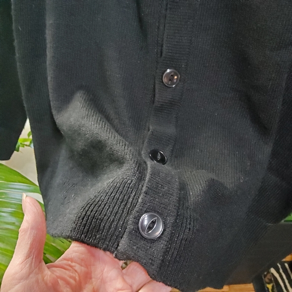 H&M Men's Black Cardigan Sweater - Picture 4 of 6